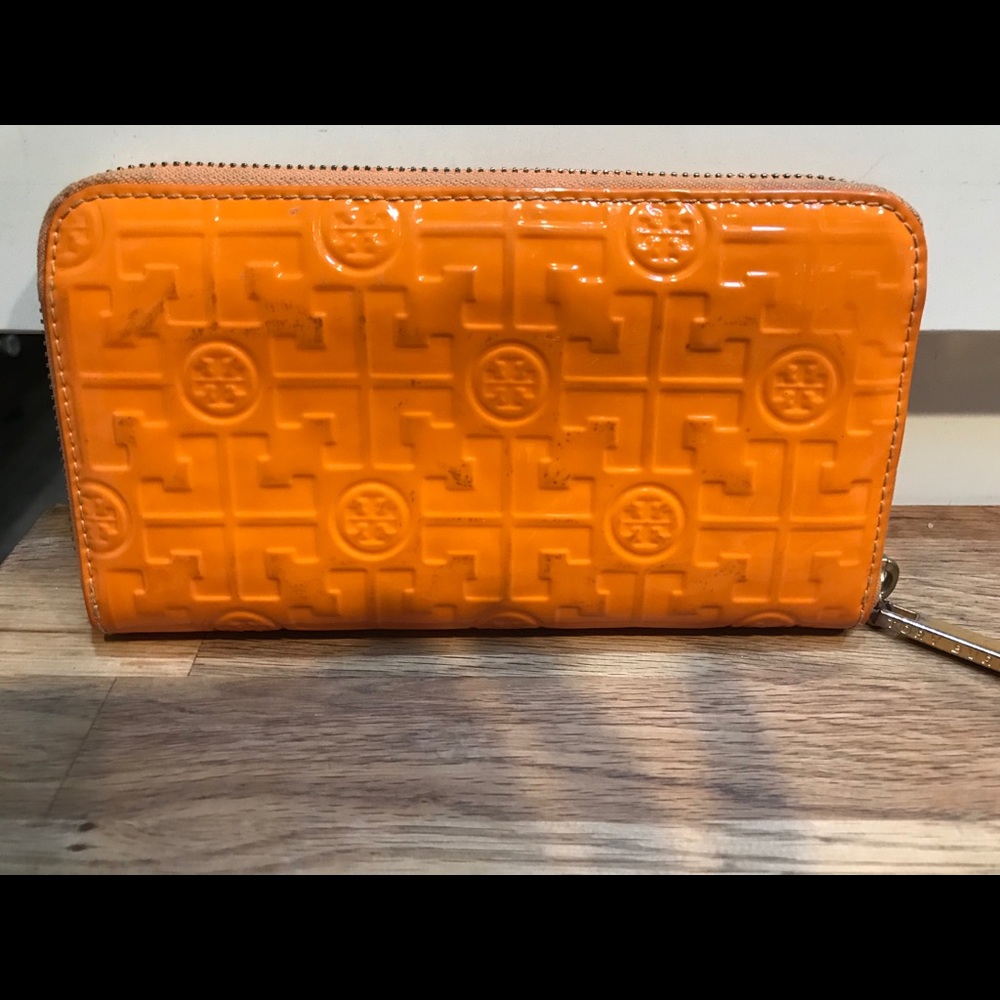 Tory Burch lux continental embossed orange wallet